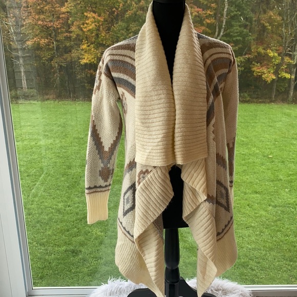 Roxy Southwest Aztec Sweater Shawl/ Cardigan - Picture 3 of 9